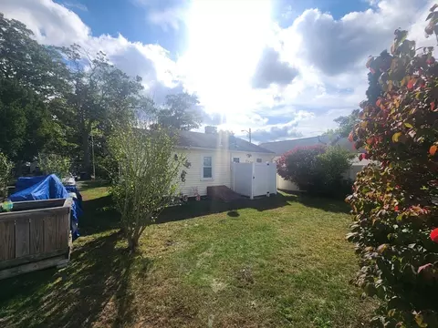 Exterior - 7 Quasuet Ave, Wareham, MA 02571 photo 4 of 5