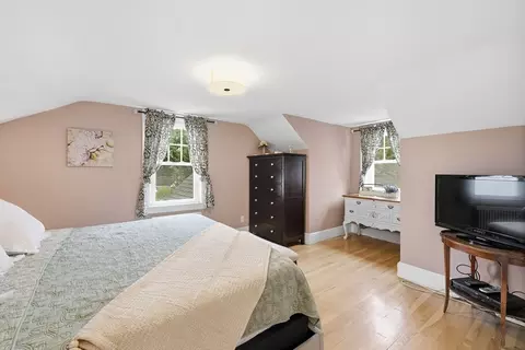Bedroom - 3 Bay Edge Dr, Worcester, MA 01604 photo 1 of 2