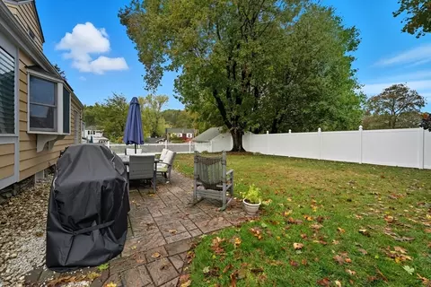 Exterior - 3 Bay Edge Dr, Worcester, MA 01604 photo 10 of 11