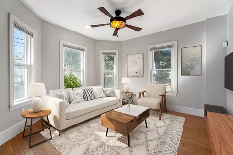 17 York Pl #1, Cambridge, MA 02141