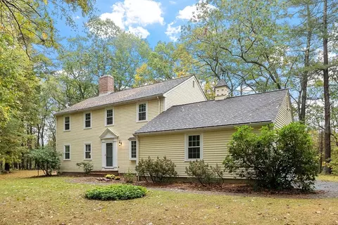31 Herrick Rd, Boxford, MA 01921
