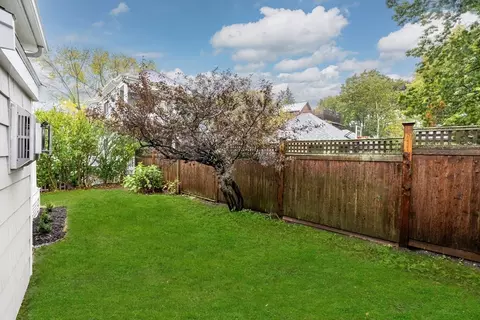 Exterior - 108 Warren St, Arlington, MA 02474 photo 5 of 11