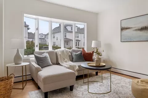 Living - 108 Warren St, Arlington, MA 02474 photo 2 of 3