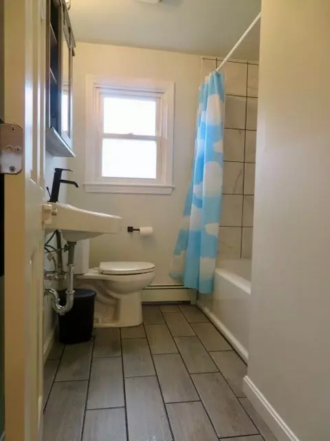 6 Newell St, Easthampton, MA 01027 photo 18