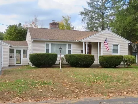 6 Newell St, Easthampton, MA 01027 photo 2