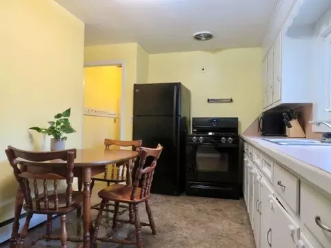 6 Newell St, Easthampton, MA 01027 photo 9
