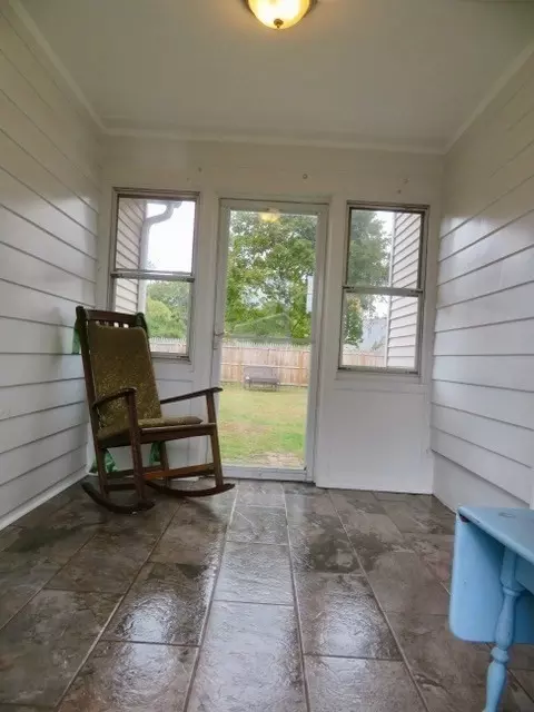 6 Newell St, Easthampton, MA 01027 photo 6