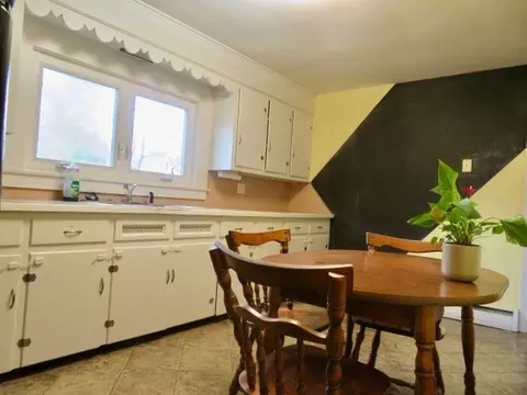 6 Newell St, Easthampton, MA 01027 photo 7