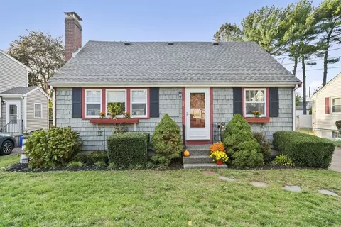 34 Bowes Ave, Quincy, MA 02169