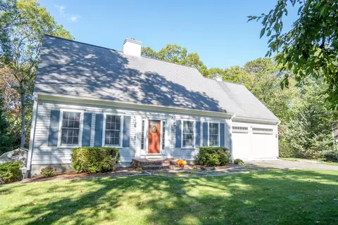 62 Three Ponds Dr, Centerville, MA 02632