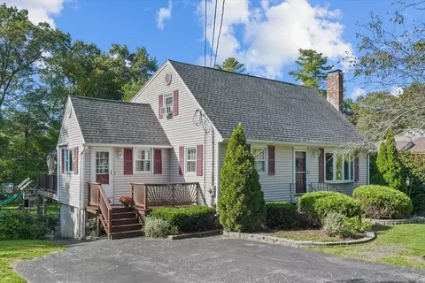 15 Franklin St, Tewksbury, MA 01876