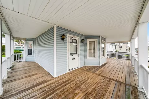Exterior - 484 S Beach St, Fall River, MA 02724 photo 2 of 4