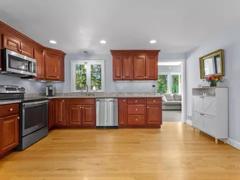 4 Huron Rd, Acton, MA 01720 photo 8