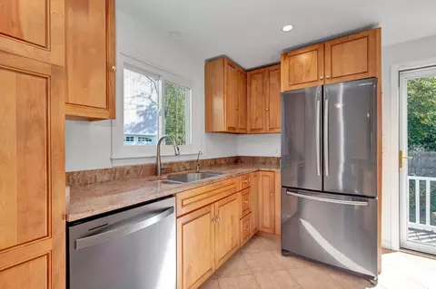 50 Laurel St, Gloucester, MA 01930 photo 20
