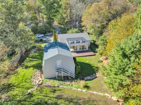 50 Laurel St, Gloucester, MA 01930 photo 4