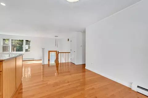 50 Laurel St, Gloucester, MA 01930 photo 17