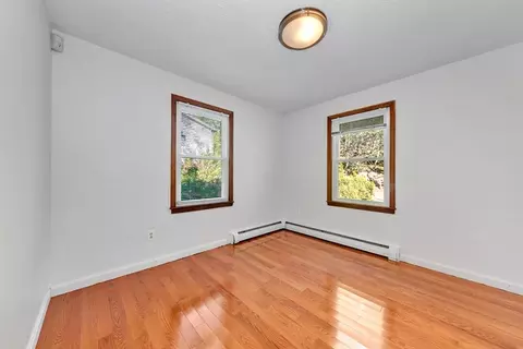 50 Laurel St, Gloucester, MA 01930 photo 28