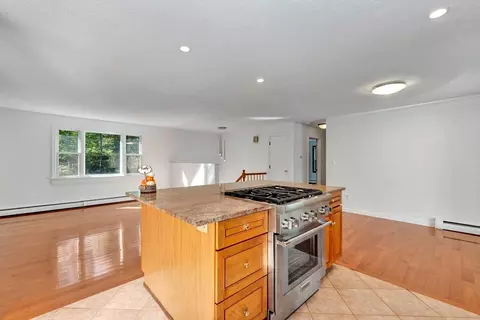 50 Laurel St, Gloucester, MA 01930 photo 21