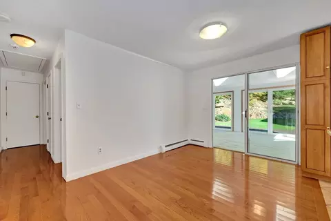 50 Laurel St, Gloucester, MA 01930 photo 22