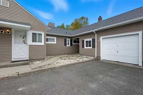 40 Greenwood Ter #40, Chicopee, MA 01022
