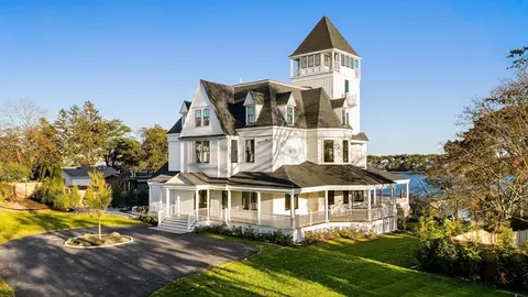 9 Little Nahant Rd, Nahant, MA 01908
