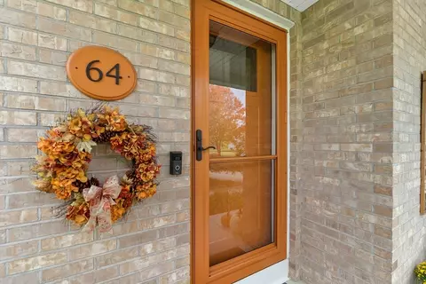 64 Apple Ridge Rd, West Springfield, MA 01089