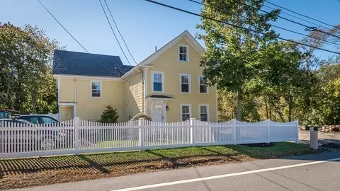 238 Western Ave #A, Essex, MA 01929