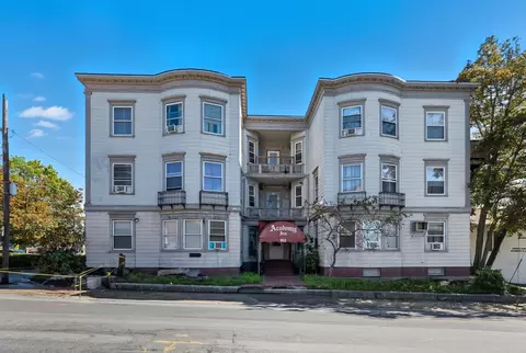 162 Warren Ave, Brockton, MA 02301