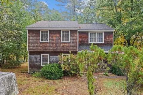 18 Larch Rd, Georgetown, MA 01833 photo 2