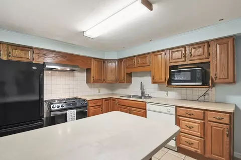 31 Craig St, Springfield, MA 01108 photo 16