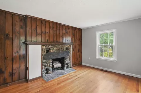 31 Craig St, Springfield, MA 01108 photo 8