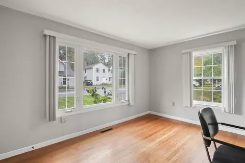 31 Craig St, Springfield, MA 01108 photo 12