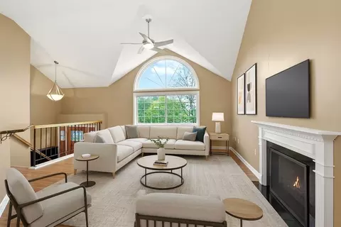 12 Pinebrook Ln, Worcester, MA 01609 photo 4