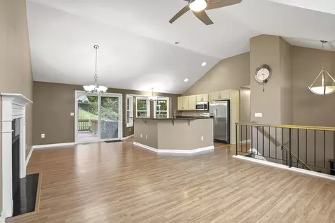 12 Pinebrook Ln, Worcester, MA 01609 photo 6