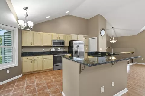 12 Pinebrook Ln, Worcester, MA 01609 photo 7