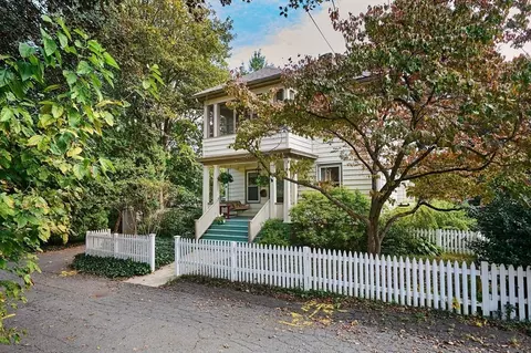 5 Prospect Ct, Northampton, MA 01060