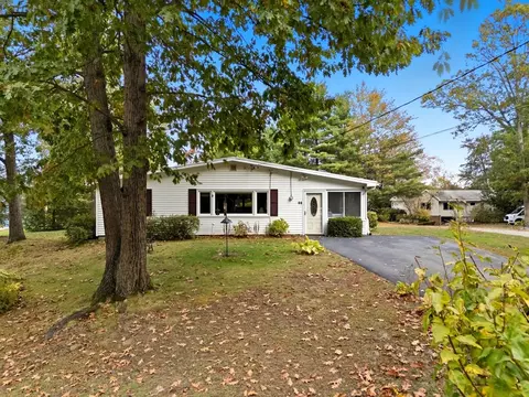 44 Hemlock Dr, Lunenburg, MA 01462