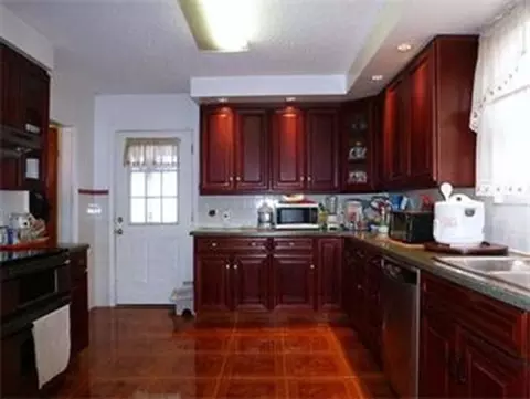 88 Brunswick St, Springfield, MA 01108 photo 4