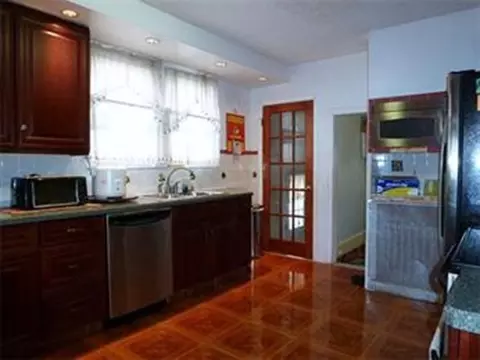 88 Brunswick St, Springfield, MA 01108 photo 6