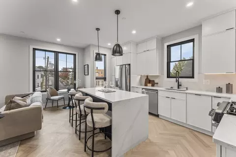 106 Moore #PH7, Boston, MA 02128