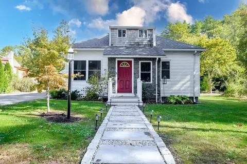 5 Hermitage Rd, Marion, MA 02738