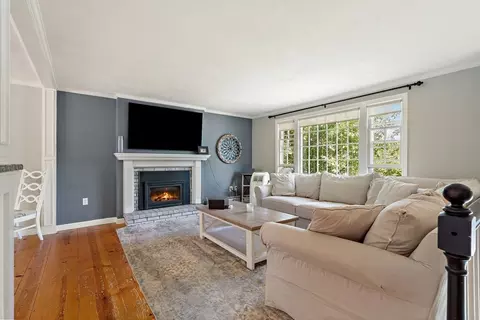 12 Patti Ln, Maynard, MA 01754 photo 10