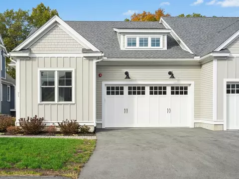 71 Weston Ln #71, Hopkinton, MA 01748