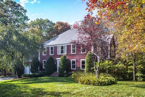 8 Samuel Harrington Rd, Westborough, MA 01581