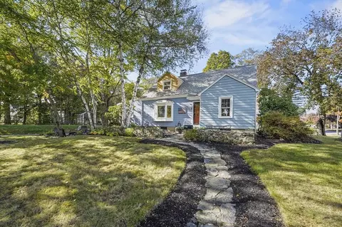 6 Winter St, Georgetown, MA 01833