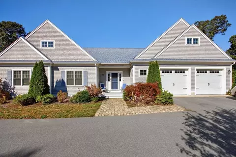 70 Westmoreland Dr, Falmouth, MA 02540