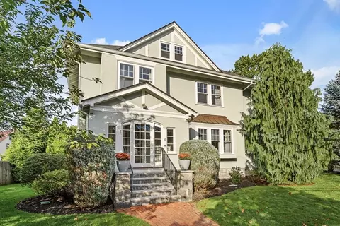51 Sagamore Ave, Medford, MA 02155