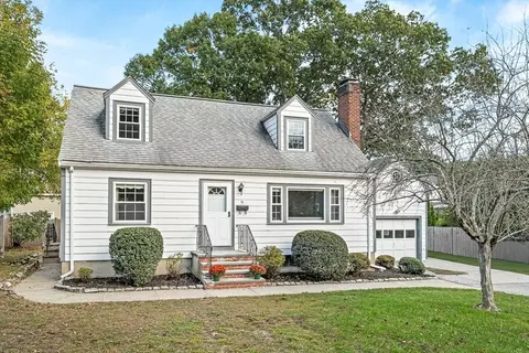 9 Sylvester Ct, Winchester, MA 01890