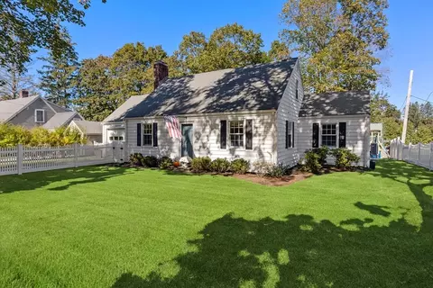 12 Merrymount Rd, Hingham, MA 02043 photo 3
