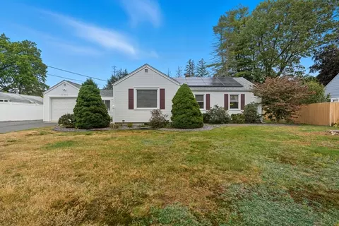114 Brookside Cir, Springfield, MA 01129